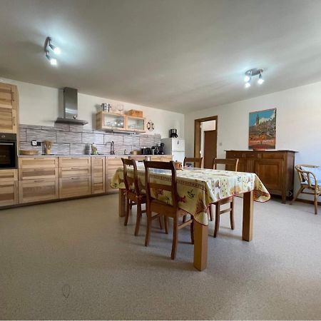 מונס Spacieux Appartement מראה חיצוני תמונה