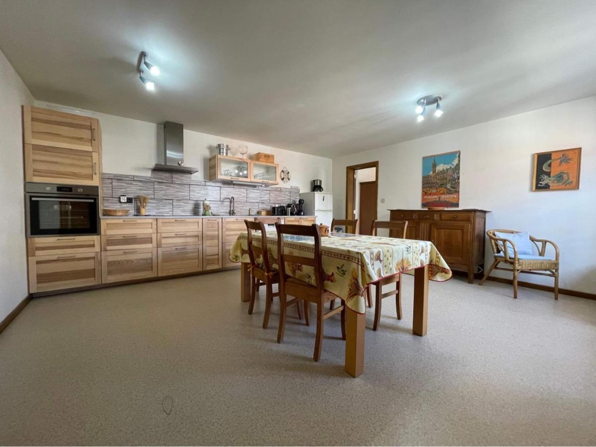 מונס Spacieux Appartement מראה חיצוני תמונה